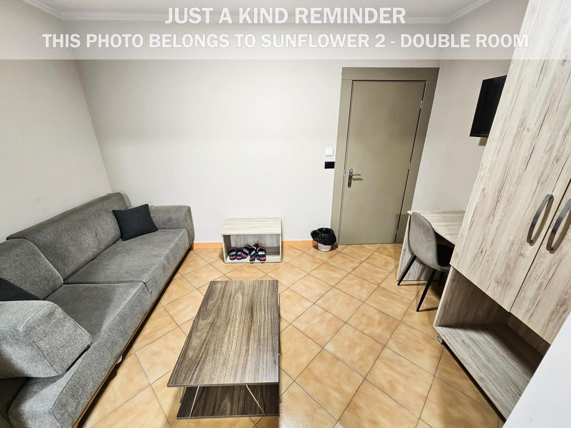 Sunflower Rooms 地拉那 外观 照片